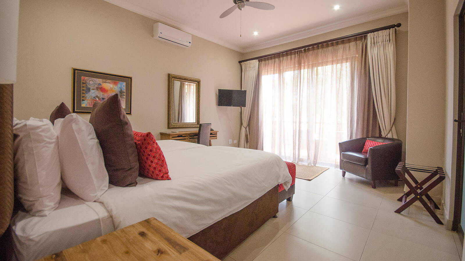 Four Bedroom Chalet with Splash Pool