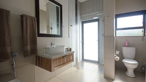 Four Bedroom Chalet with Splash Pool