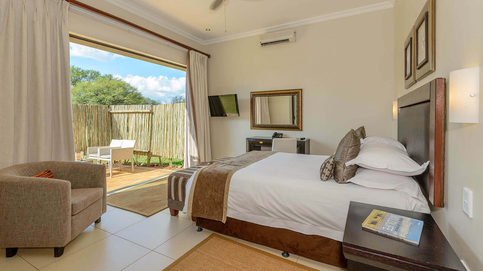 Three Bedroom Chalet with Patio
