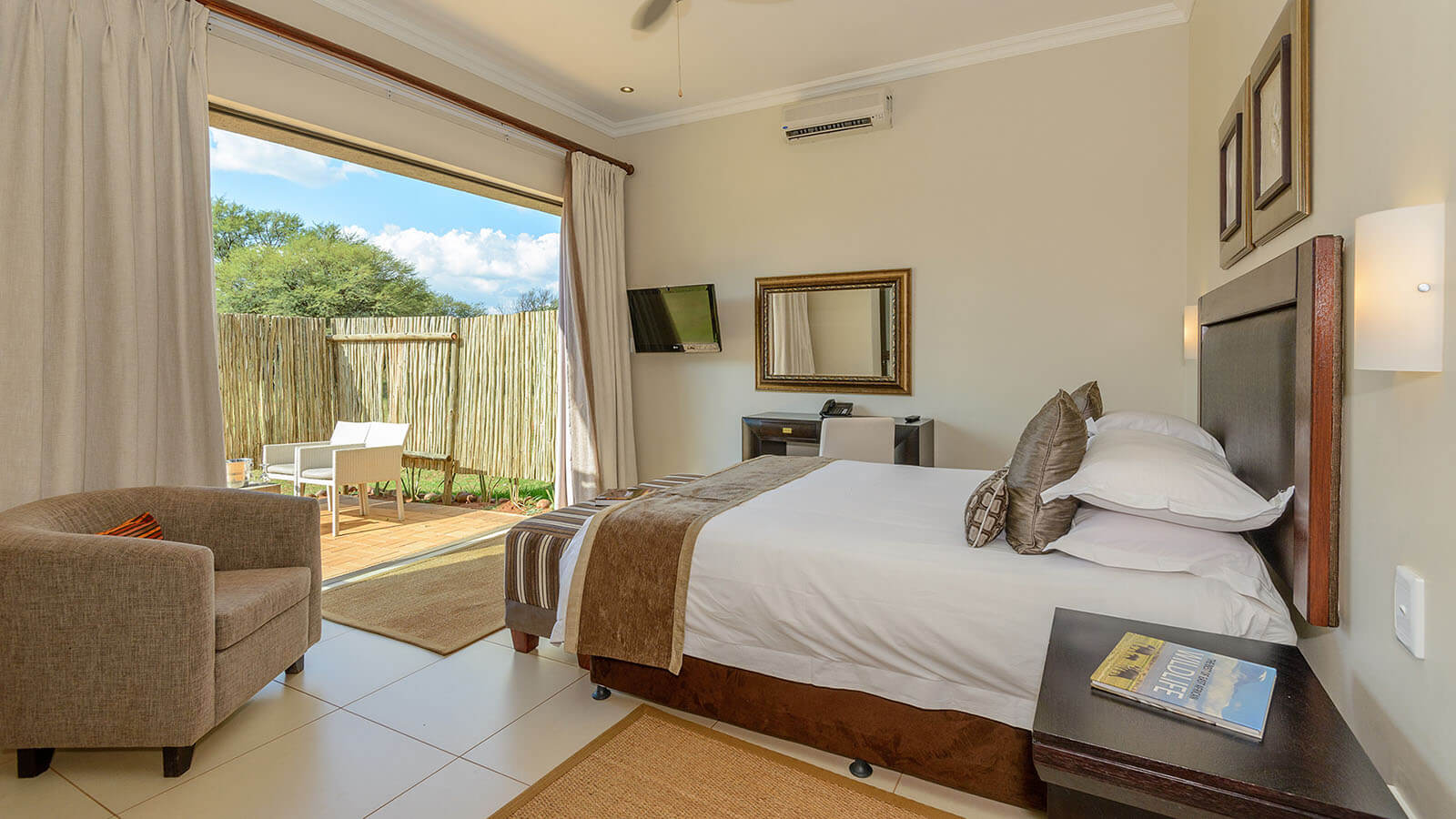 Three Bedroom Family Chalet with Patio
